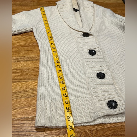 100% pure virgin wool cream cardigan, Size Medium - Picture 4 of 8